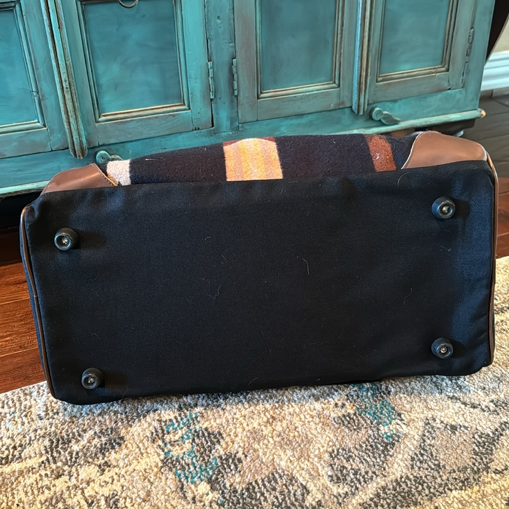 Pendleton Aztec Whool Duffle Bag - image 5